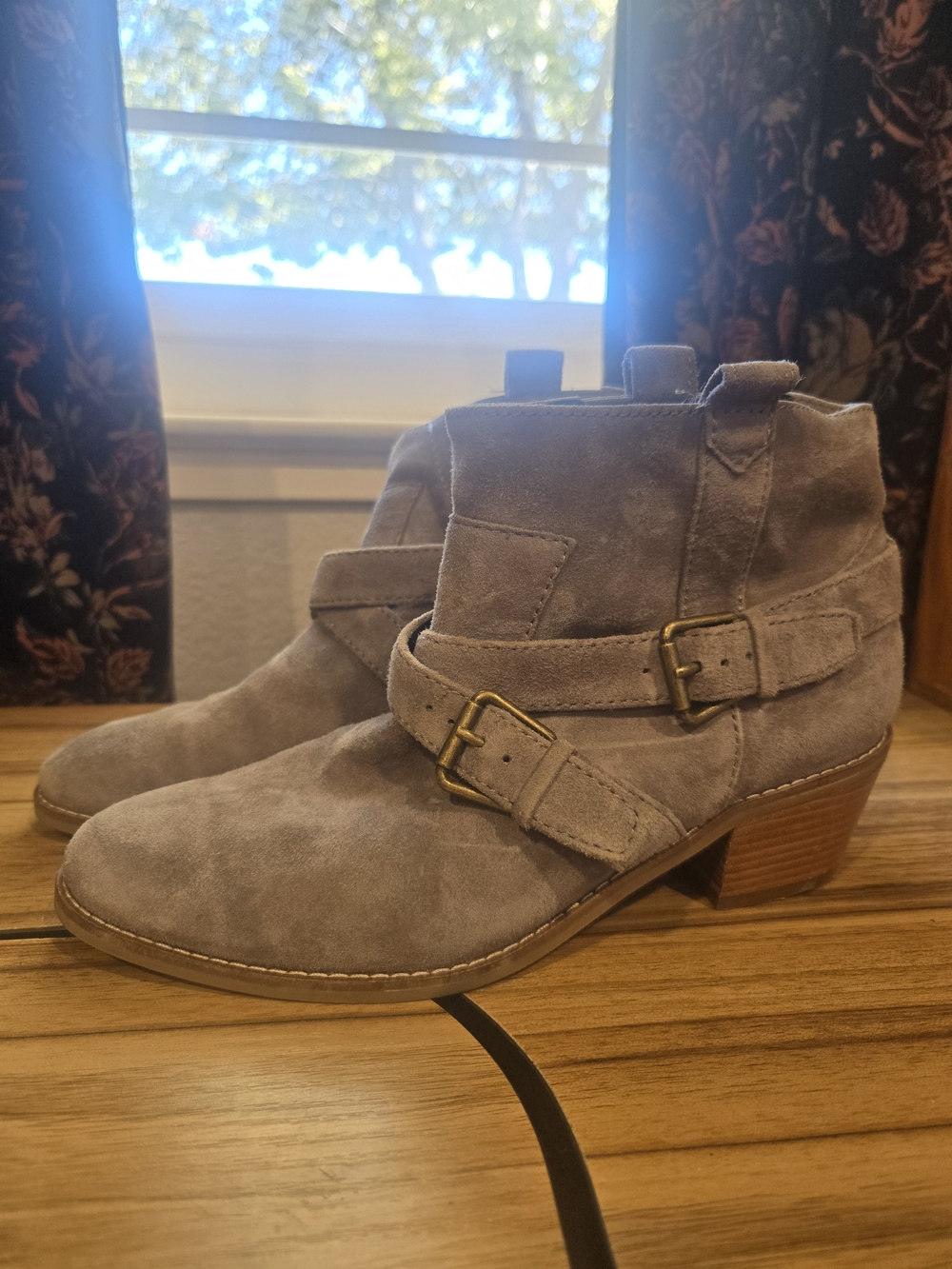 Cole Haan Grand Os Jensynn Grey Suede Ankle Boots Size 7B